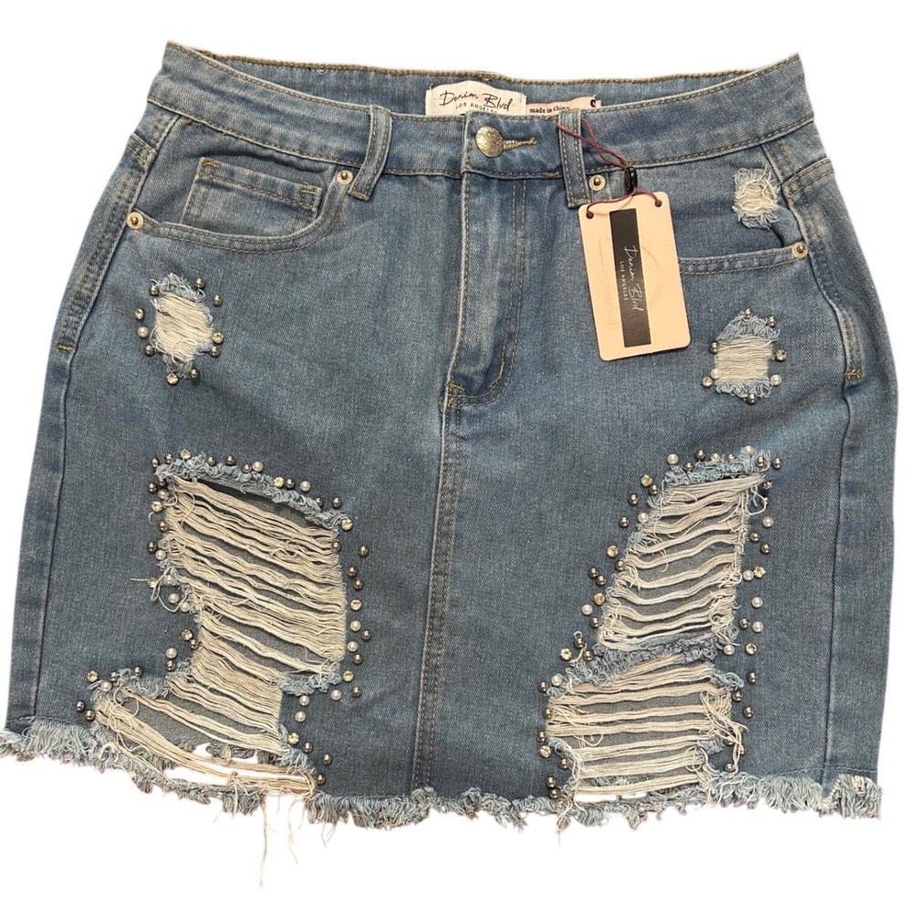 NWT Denim Blvd Los Angeles‎ Distressed Pearl Studded Denim Mini Skirt Medium
